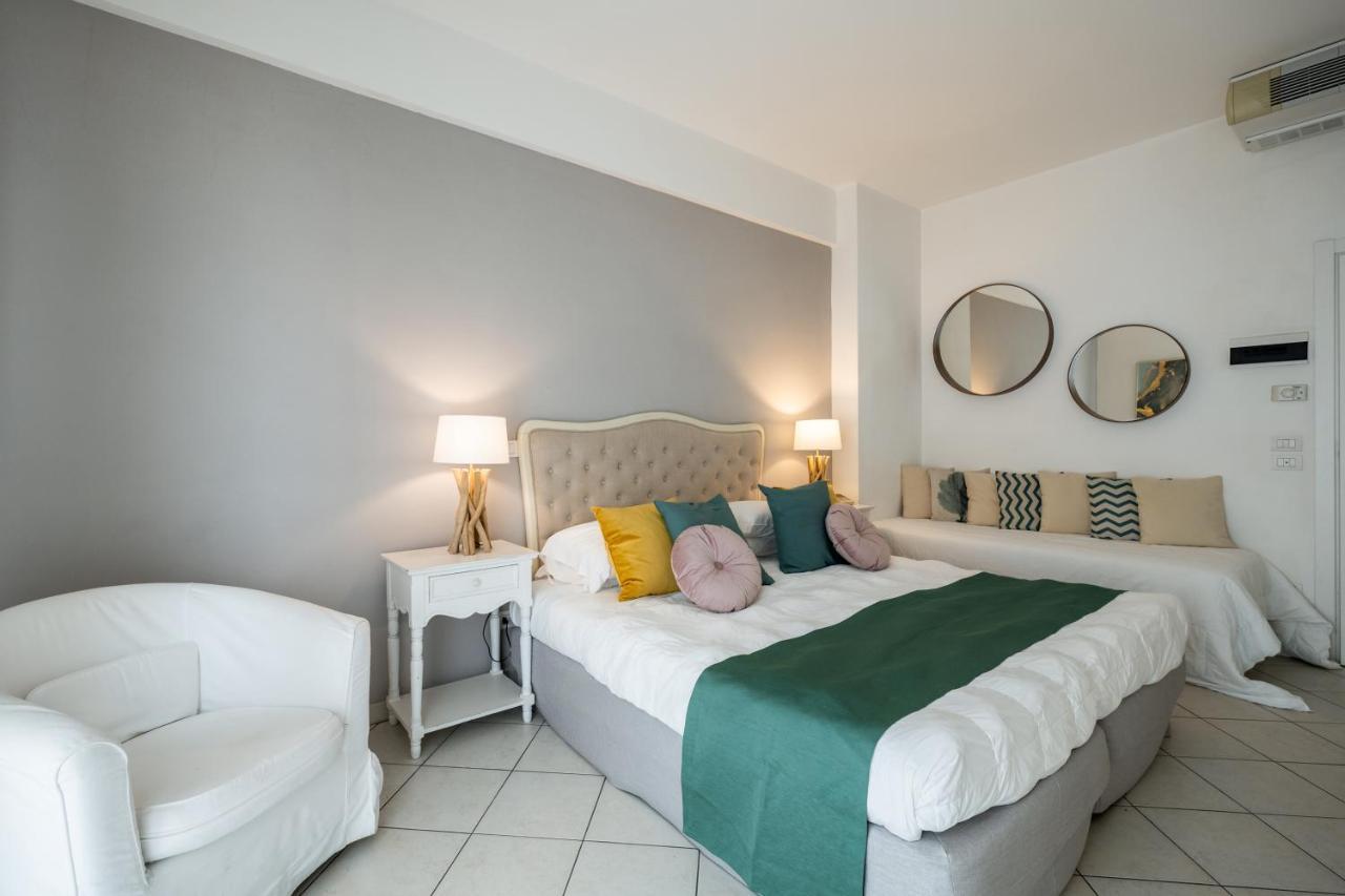 Hotel Continental Сенигалия Екстериор снимка