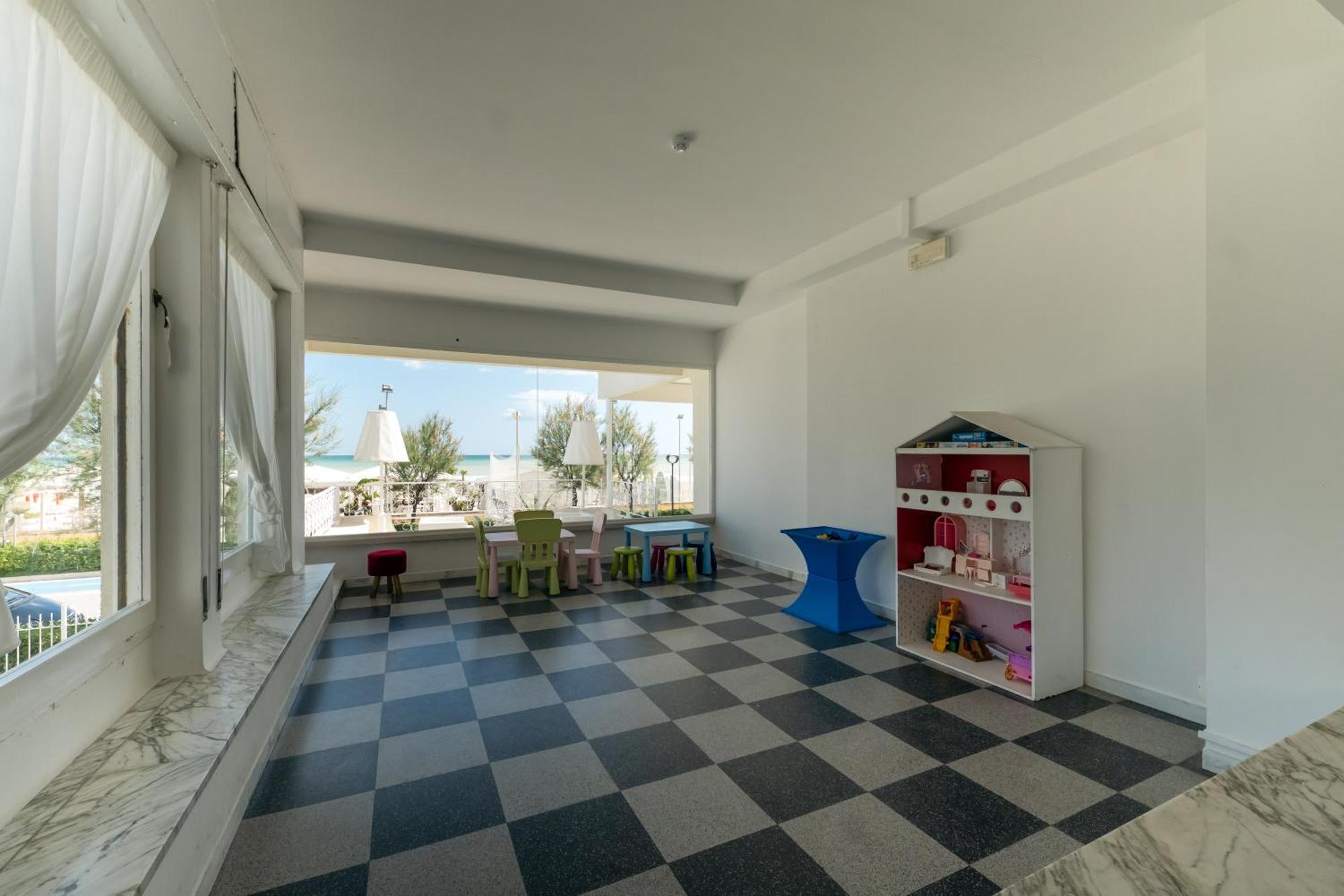 Hotel Continental Сенигалия Екстериор снимка
