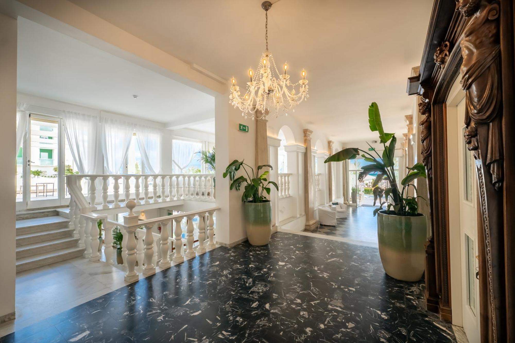 Hotel Continental Сенигалия Екстериор снимка